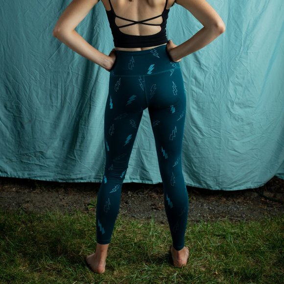 OLD NAVY | Teal Lightning Bolt Active Leggings - Picture 4 of 4